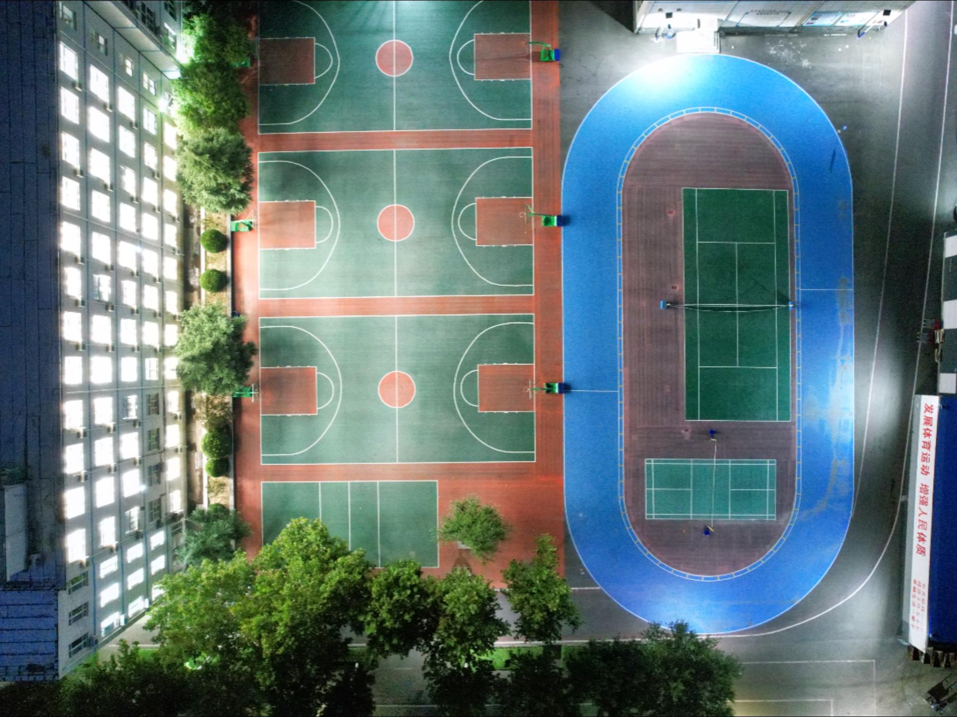 俯瞰校园球场